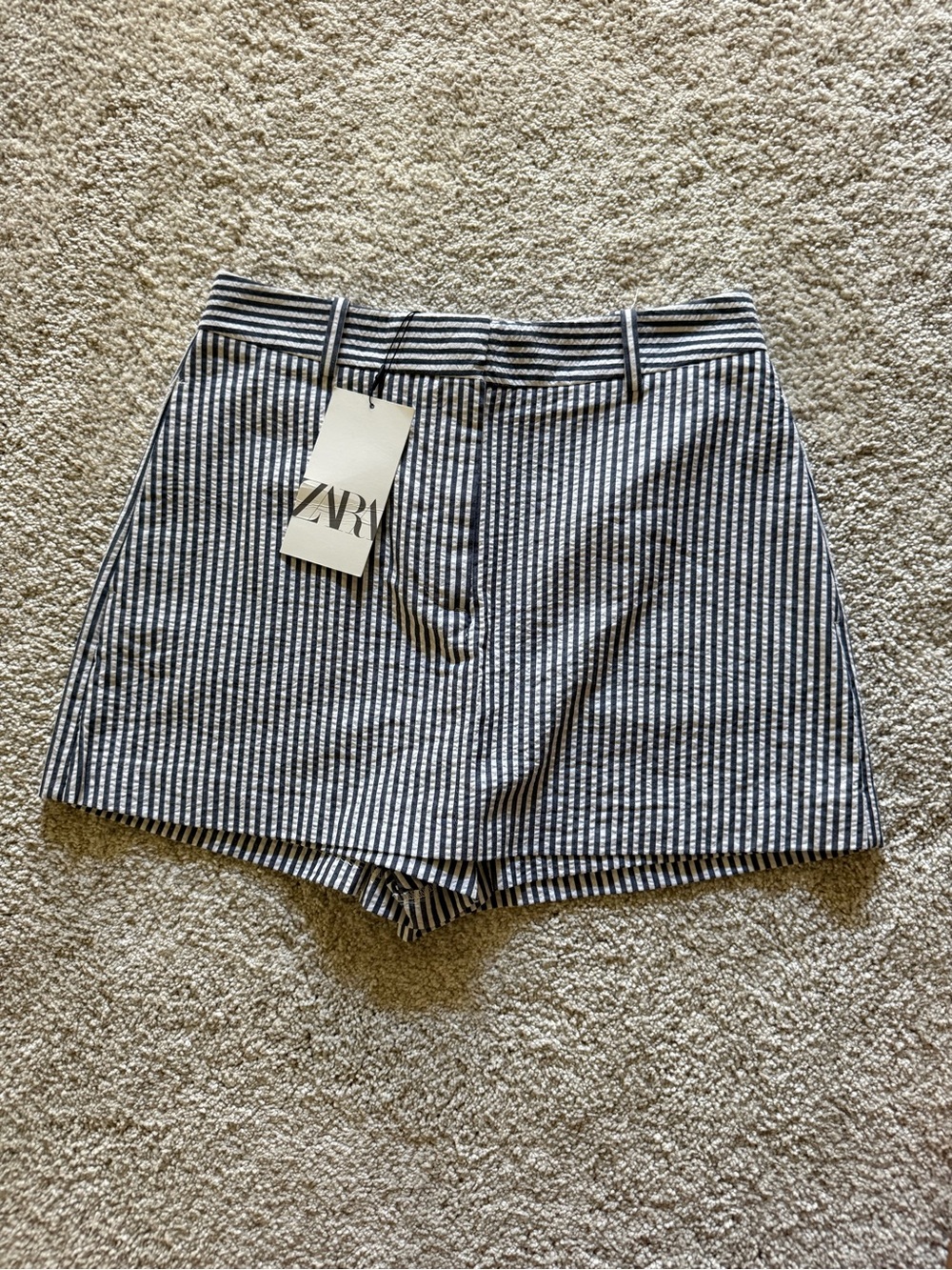 Zara Women's Blue and White Striped High-Waist Skort
